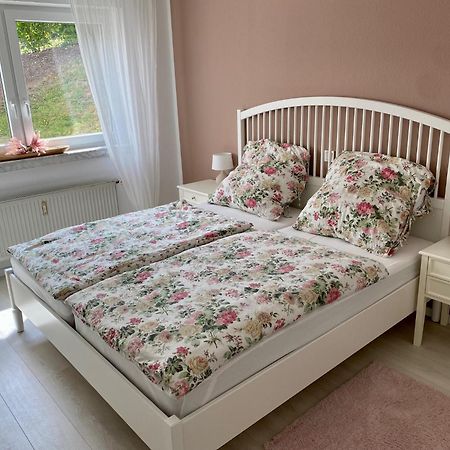 Neu: Ferienwohnung Zum Nussbaum - Landhausstil & Moseltalblick トラーベン・トラールバッハ エクステリア 写真